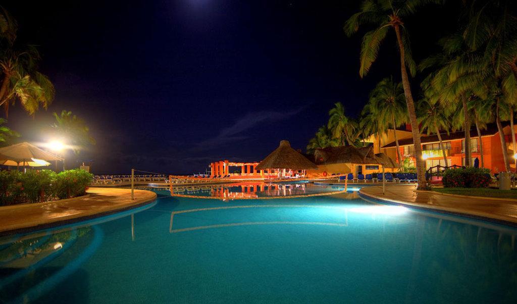 Holiday Inn Resort Ixtapa All-Inclusive By Ihg Bagian luar foto